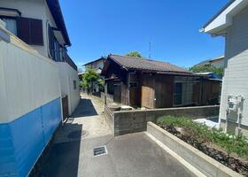 福岡県春日市小倉３丁目