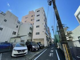 マンション前津