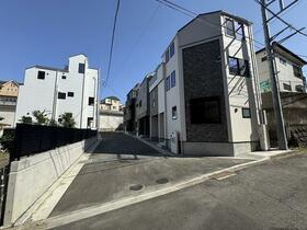 神奈川県横浜市緑区寺山町