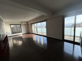 クレアホームズ松山三番町