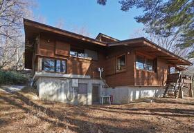 山梨県甲斐市亀沢