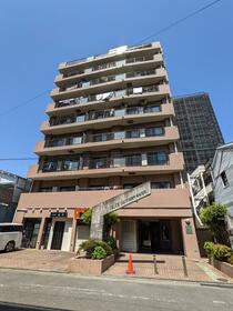 駅まで約５分の好立地、トップフロア角住戸