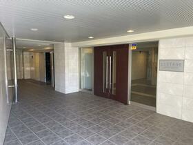 神奈川県横浜市金沢区富岡東１丁目