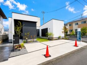 茨城県つくばみらい市紫峰ヶ丘４丁目