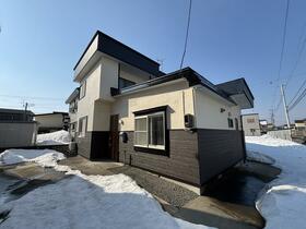 青森県青森市大字三内字沢部