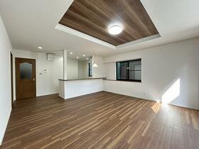 愛知県尾張旭市長坂町南山