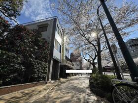 東京都文京区小石川４丁目