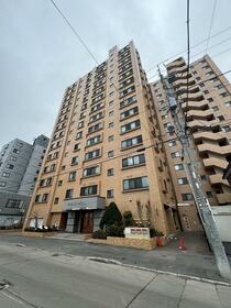 北海道札幌市豊平区豊平二条２丁目