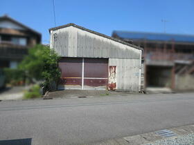 三重県松阪市春日町１丁目