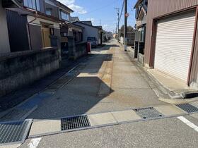 富山県射水市八塚