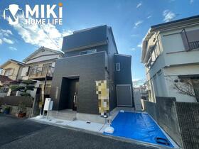 兵庫県伊丹市松ケ丘１丁目