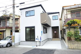 大阪府八尾市南本町９丁目