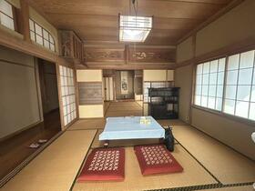 新潟県燕市吉田法花堂