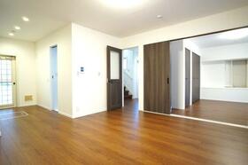 神奈川県横浜市泉区白百合３丁目