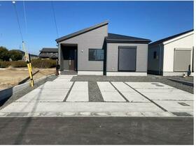 三重県亀山市能褒野町