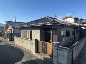 長野県千曲市大字稲荷山