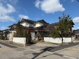 石川県河北郡津幡町字潟端