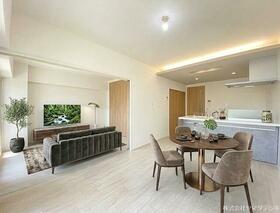 大阪府茨木市東太田１丁目