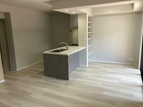 福岡県福岡市中央区鳥飼１丁目