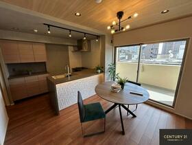 京都府京都市中京区富小路通二条下る俵屋町