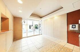 東京都港区白金３丁目