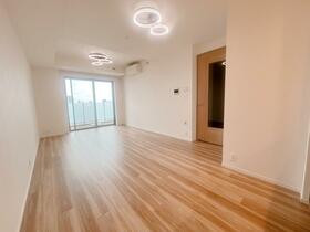 ＨＡＲＵＭＩ　ＦＬＡＧ　ＳＵＮ　ＶＩＬＬＡＧＥ　Ｔ棟