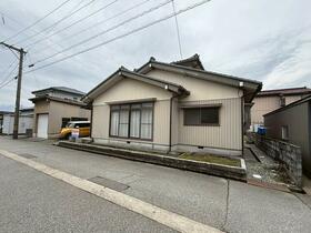 富山県下新川郡入善町青島