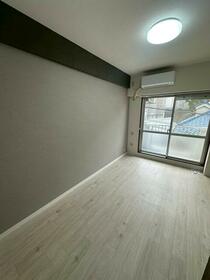 神奈川県横浜市金沢区富岡東１丁目