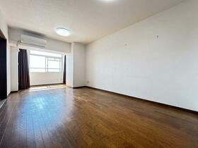 埼玉県草加市手代３丁目