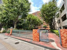 東京都港区三田５丁目