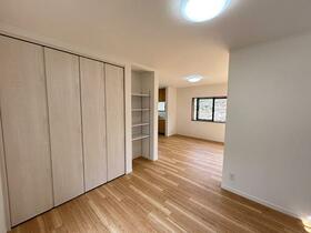 神奈川県横浜市港南区上大岡東３丁目