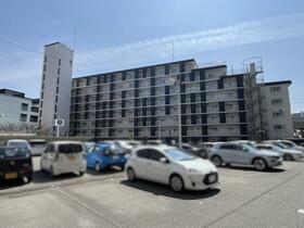 明石ハウス参号棟