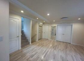 東京都港区南青山６丁目