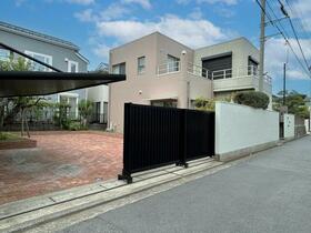 神奈川県藤沢市鵠沼松が岡４丁目