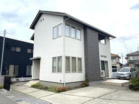 富山県富山市開