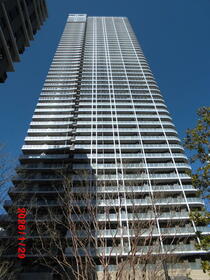 ＨＡＲＵＭＩ　ＦＬＡＧ　ＳＵＮ　ＶＩＬＬＡＧＥ　Ｔ棟