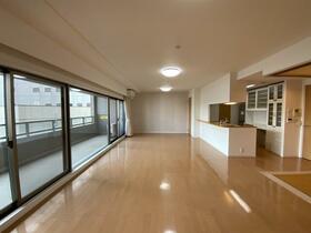 新潟県新潟市中央区万代５丁目