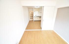 モナーク伊勢佐木