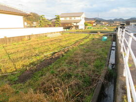 岡山県浅口市鴨方町六条院東