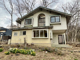 山梨県北杜市長坂町小荒間