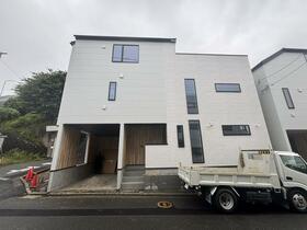 神奈川県横浜市青葉区新石川３丁目