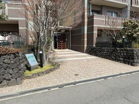 グランドハイツ三輪