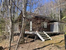 山梨県北杜市大泉町谷戸