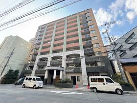 京都府京都市中京区西洞院通錦小路下る蟷螂山町