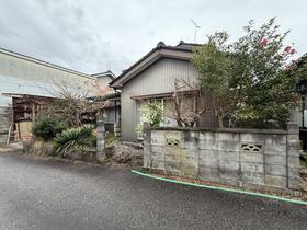 富山県高岡市下黒田