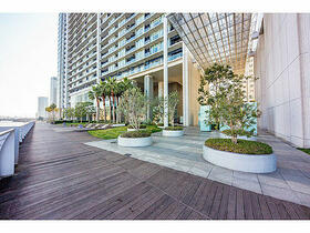 東京都港区港南４丁目