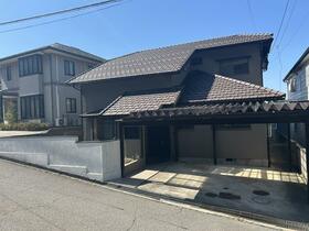 石川県金沢市窪１丁目