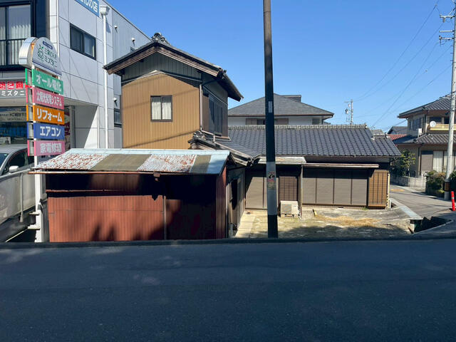 三重県桑名市の一戸建て | 580万円 | 4SLDK | 211.84m² | Akiyama house finder