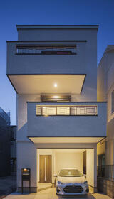 大阪府大阪市西区九条３丁目