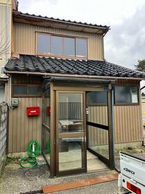 富山県射水市港町